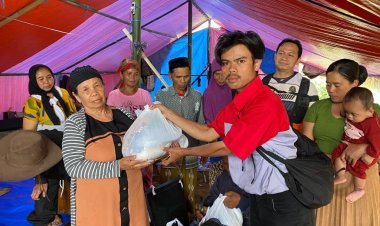 JNE Serahkan 3,2 Ton Bantuan ke Penyintas Gempa Cianjur