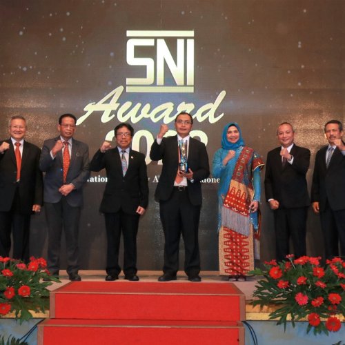 Lima Puluh Enam Organisasi Raih SNI Award