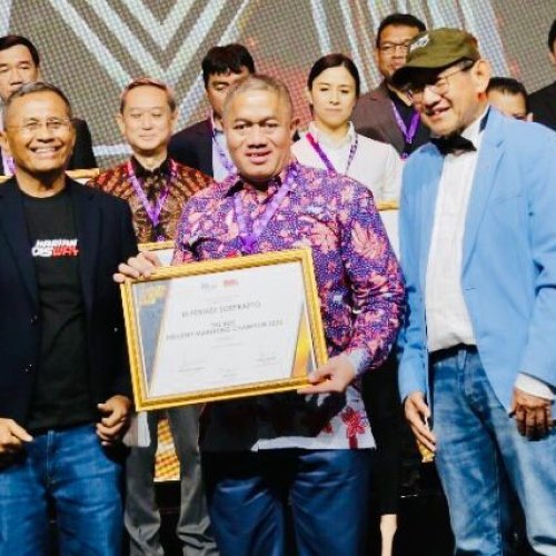 JNE Raih Penghargaan "The Best Industry Marketing Champion 2022 Logistics Category”