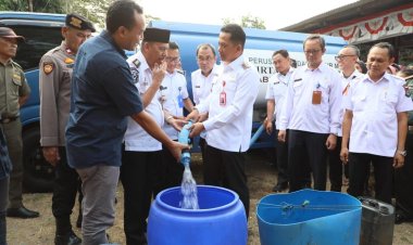 Terdampak Kekeringan, Perumdam TKR Salurkan Bantuan 150 Liter Air Bersih ke Masyarakat Desa Kohod, Pakuhaji