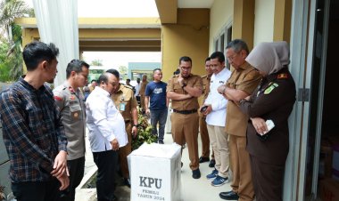 Jelang Pemungutan Suara Pemilu 2024, Benyamin-Pilar Cek Kesiapan Logistik KPU di Tangsel