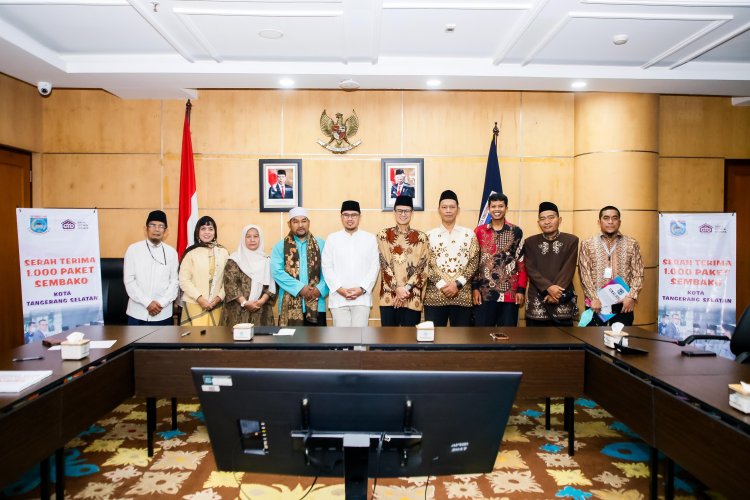 Serahkan 1000 Paket Sembako ke Yatim dan Dhuafa, Pilar Ajak Warga Tangsel Perangi Kemiskinan