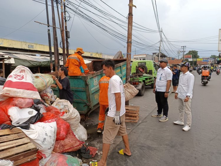 Ada Kenaikan 10 Persen, DLH Kota Tangsel Angkut Ratusan Ton Sampah Saat Libur Lebaran